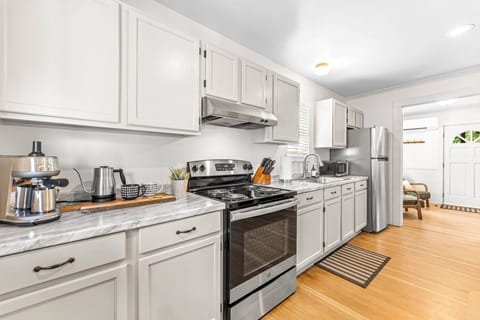 Cook delicious meals for breakfast, lunch, and dinner in this fully equipped kitchen. We suggest grabbing some ingredients from a local farm.