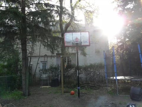 Sport court