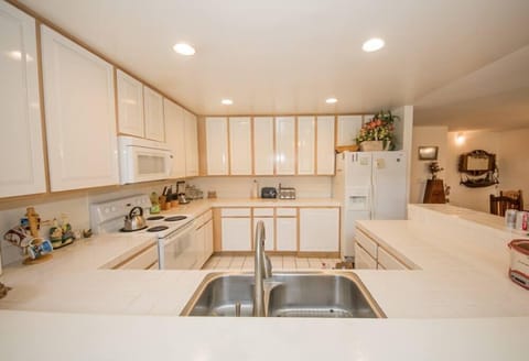 78734795-fefd-4dd2-9abb-cb81fd048d25