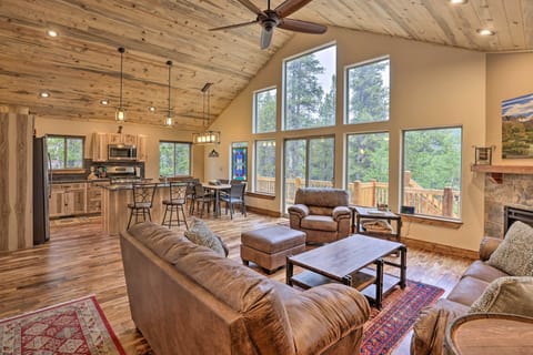 Living Room | Fireplace | Main Level