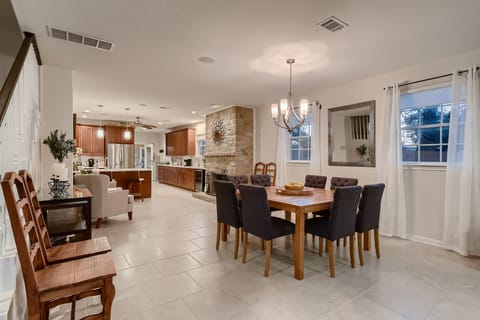 Dining Area with Seating for Eight