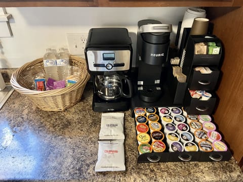 Bottled water, snacks, coffee (including decaf), and tea free with your stay!