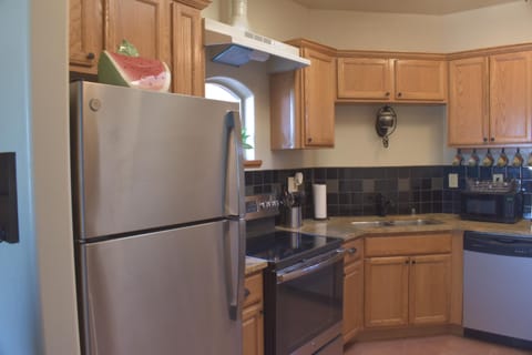 Full size refrigerator 