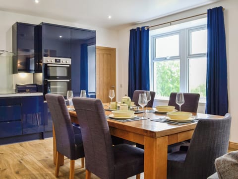 Kitchen/diner | Druids Knowe, Glenesk
