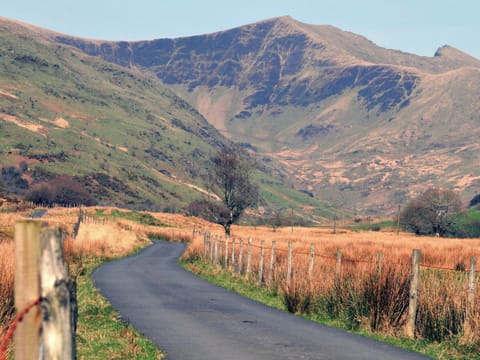 Ty Hir - Llyn Peninsula Holiday Cottages, Garndolbenmaen, near Porthmadog
