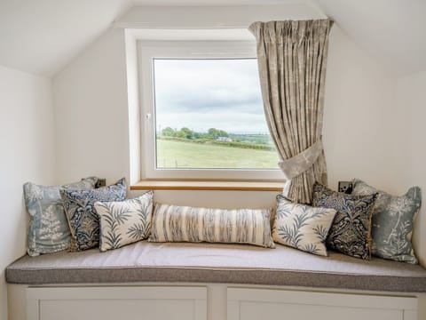 Double bedroom | Willow Tree Cottage - Coastal View Cottages, Ludchurch, near Narberth