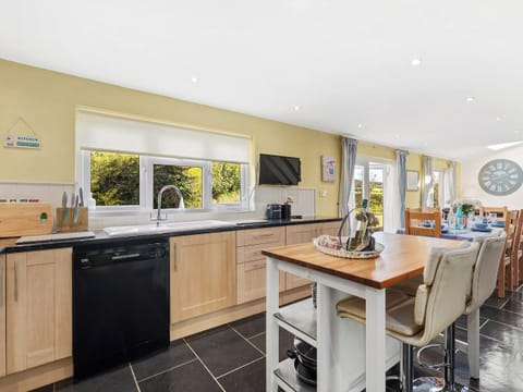 Kitchen area | Bryn Olwyn, Little Newcastle, Fishguard