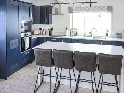 Open plan living space | Preselli View Cottage - Coastal View Cottages, Ludchurch, near Narberth