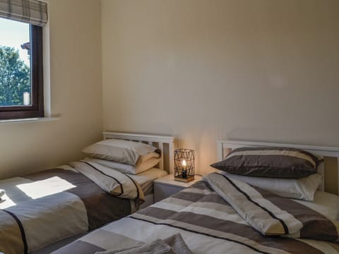 Twin bedroom | Park Lane, Dumfries