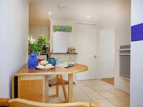 Dining Area | Westerlands Apartment, Torquay