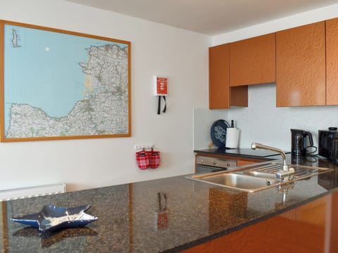 Kitchen | 27 Nautilus, Westward Ho!