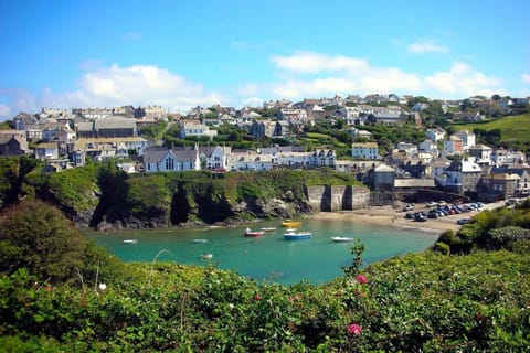 Obviously an attraction due to Doc Martin being filmed here, Port Isaac is such a pretty little place