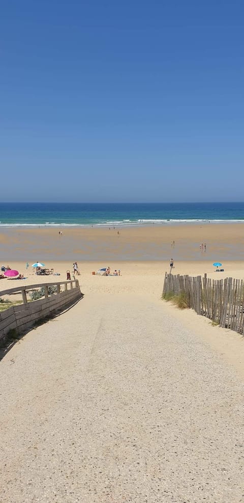 Beach nearby, sun loungers