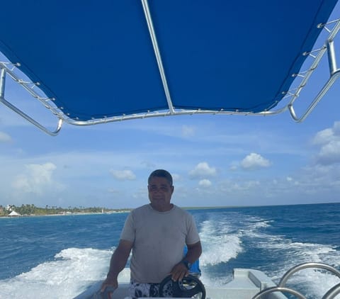 Private island tour with capitán Carlos ( 30 years) . We can set that up for you