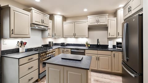 The Tenderfoot Chalet (7415)