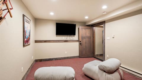 The Tenderfoot Chalet (7402)