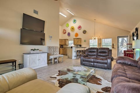 Canyon Lake Vacation Rental Home | 3BR | 2BA | 1,259 Sq Ft | Stairs Required