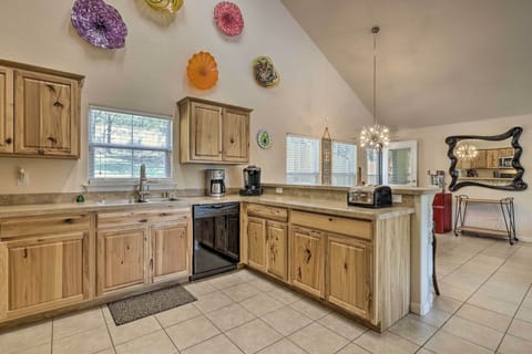 Kitchen | Fully Equipped | Drip & K-Cup Coffee Makers | Cooking Basics