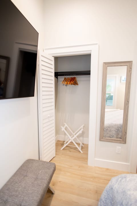 King Bedroom closet