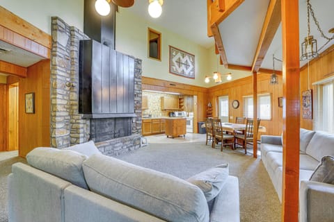 Living Room | Keyless Entry | Central A/C