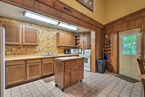 Kitchen | Basic Cooking Essentials Provided | 2 Drip Coffee Makers | Crockpot