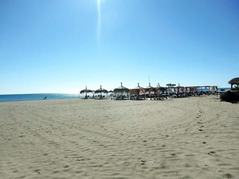 Beach | Beach nearby, beach towels