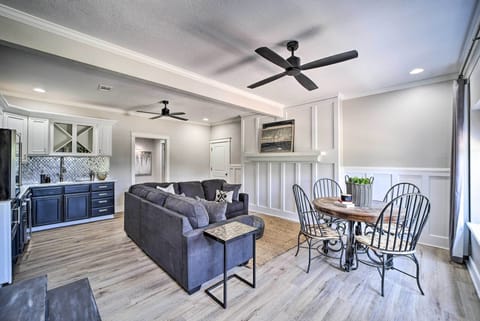 Family Room | Free WiFi