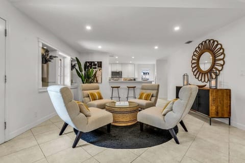 Cocktail Coffee Lounge