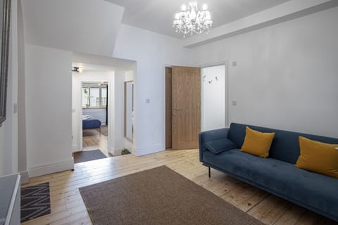 Living Room / Lounge