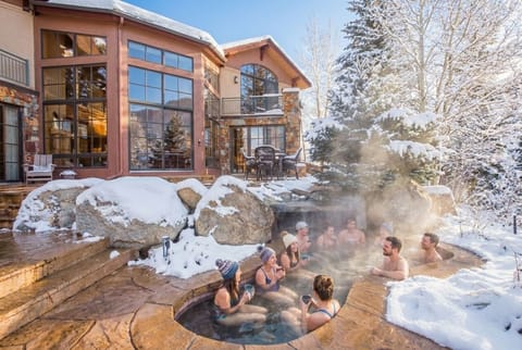 Spa Grotto Showstopper — Keystone's one-of-a-kind grotto spa invites your favorite 12 to soak with 180° views and stargazing that feels unreal. 💦✨
