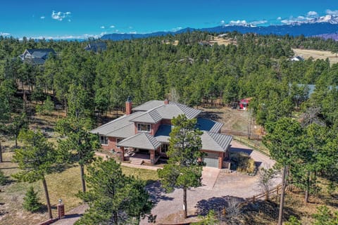 Colorado Springs Vacation Rental | 6BR | 3BA | 4 Steps Required | 5,577 Sq Ft