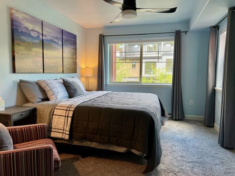Bedroom with King Bed & Mountain View