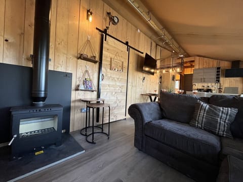 Lounge and fire place