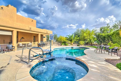 Apache Junction Vacation Rental | 4BR | 4.5BA | 1 Entry Step | 3,600 Sq Ft