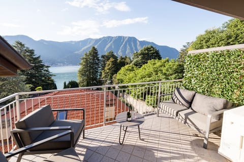 Enjoy an aperitif on your private lake view balcony!