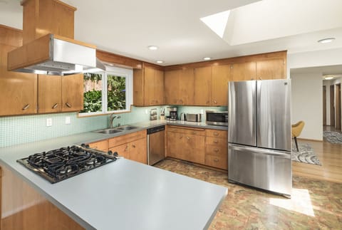 Fully equipped kitchen welcoming all chefs. 