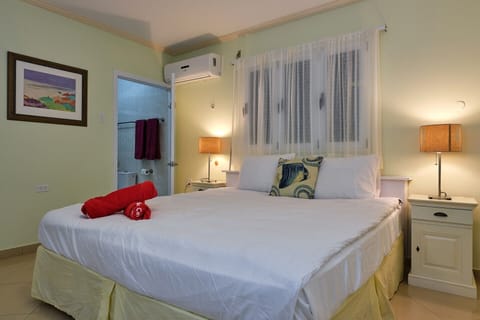3 bedrooms, in-room safe, travel crib, free WiFi