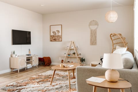 Living Room with flat screen tv - ability to log-in to streaming services