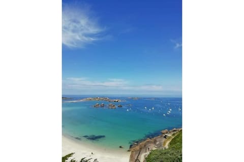 Beach nearby, sun loungers