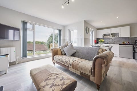 Robin's Nest, Callington - Host & Stay