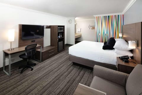 Exact unit will be assigned upon arrival. Views, colors and decor may vary.