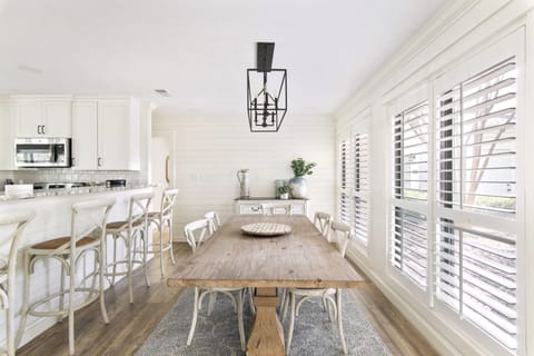 Open floor plan with lots of seating for enjoying those family meals.