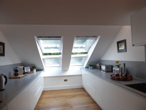 De luxe kitchen with high spec appliances