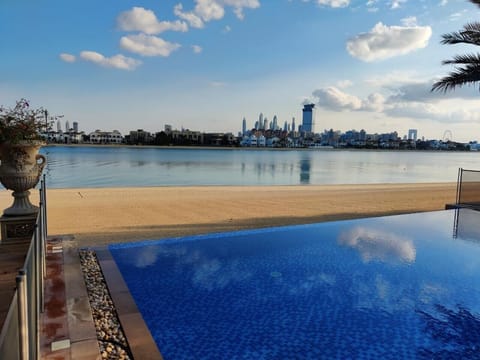 Outdoor pool, an infinity pool