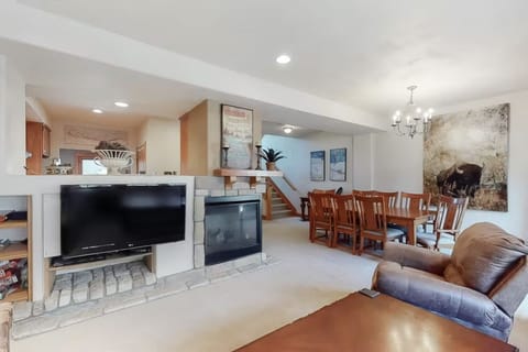 Open Floor Plan and 2-Sided Fireplace