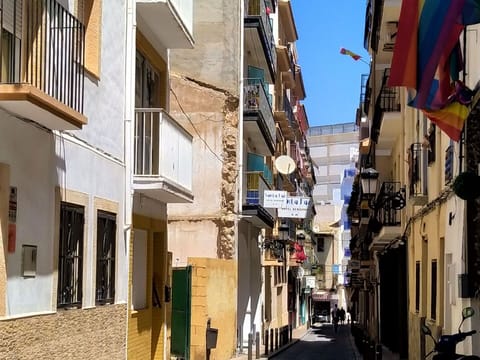 Building, Window, Sky, Road Surface, Alley, Neighbourhood, Residential Area, House, City