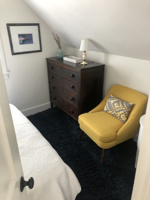 2 bedrooms, in-room safe, desk, iron/ironing board