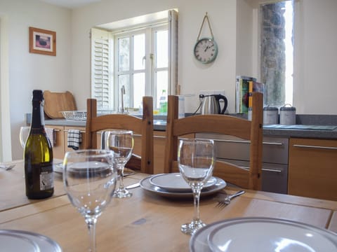 Attractive kitchen/diner | Carmarthen Cottages- Barn Cottage - Carmarthen Cottages, Cwmdu, Near Llandeilo