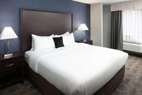 Comfortable King size bed!