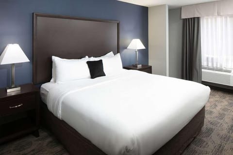 Comfortable King size bed!